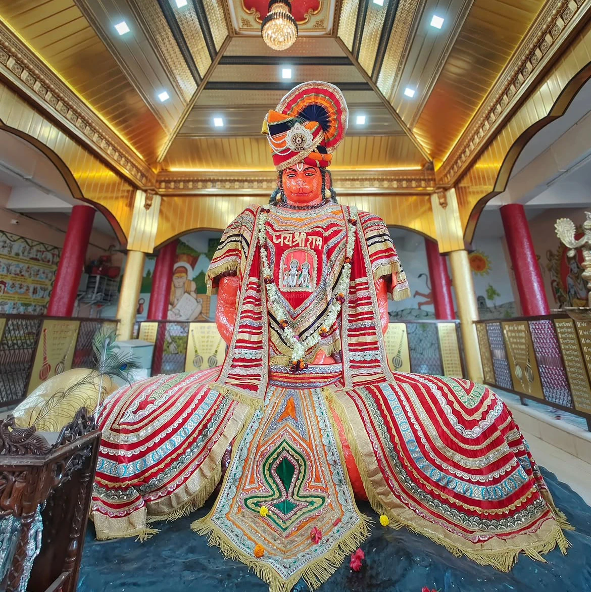 अंजनेरी माता मंदिर आणि धार्मिक परिसर